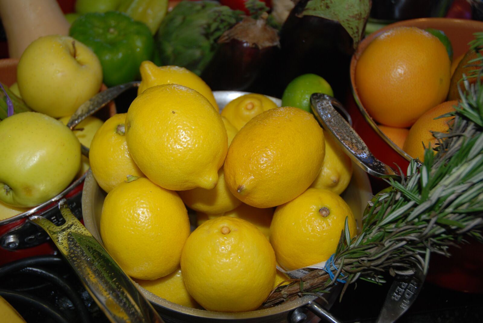 Nikon D80 sample photo. Lemons, food, lemon photography