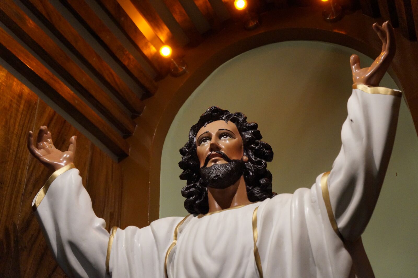 Sony Alpha a3000 + Sony E 18-55mm F3.5-5.6 OSS sample photo. Jesus, christ, faith photography