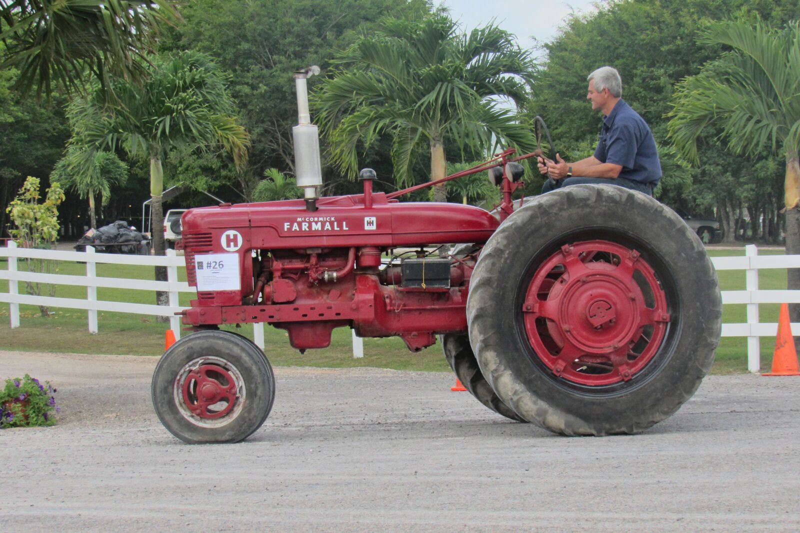 Canon PowerShot SX530 HS sample photo. Tractor, farmall, antique photography