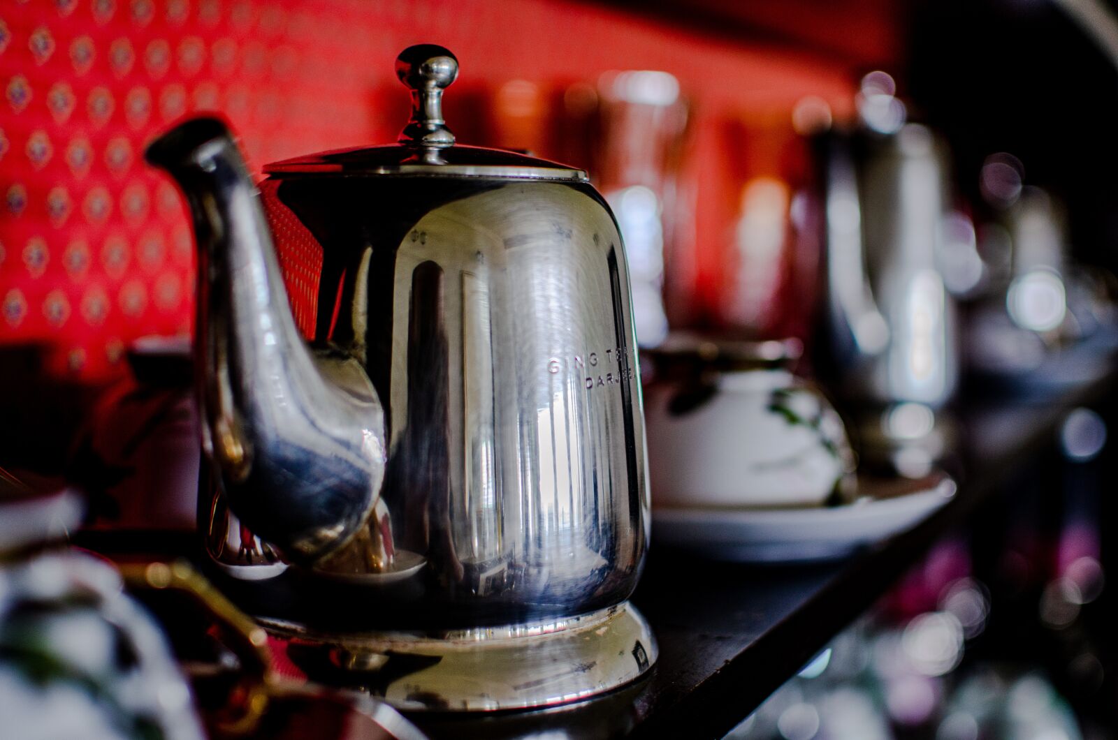 Nikon D5100 sample photo. Tea cattle, cattle, silverware photography