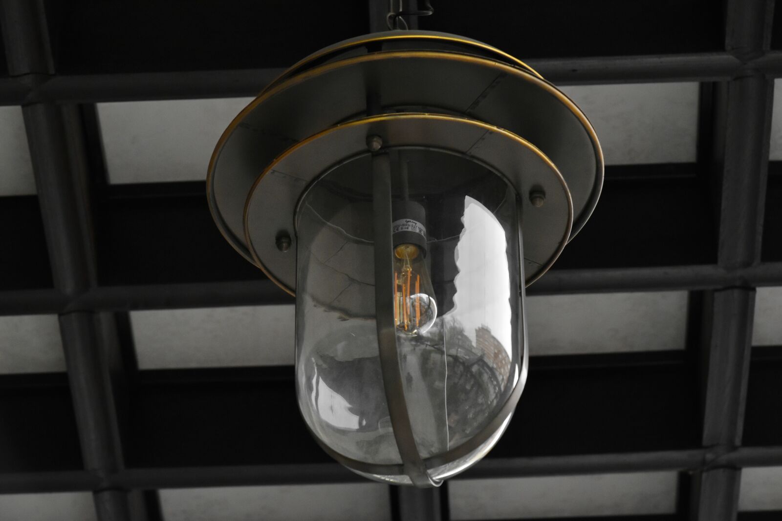 Nikon D5500 sample photo. Ceiling, vintage, lamp, street photography