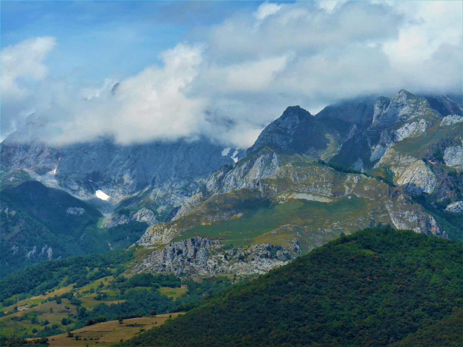 Nikon Coolpix S3500 sample photo. Mountain, mountains, landscape photography