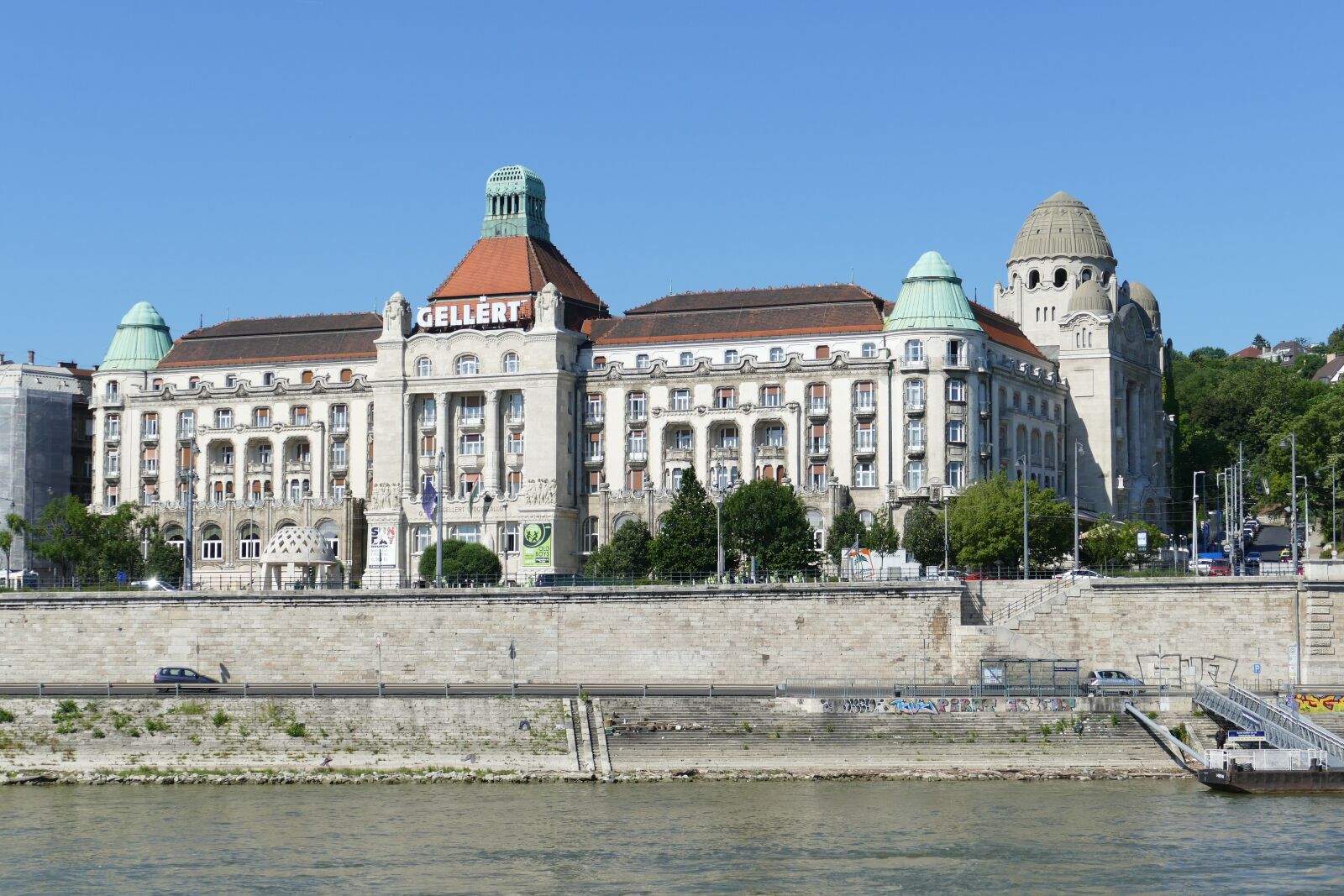 Panasonic Lumix DMC-FZ1000 sample photo. Budapest, hungary, danube photography