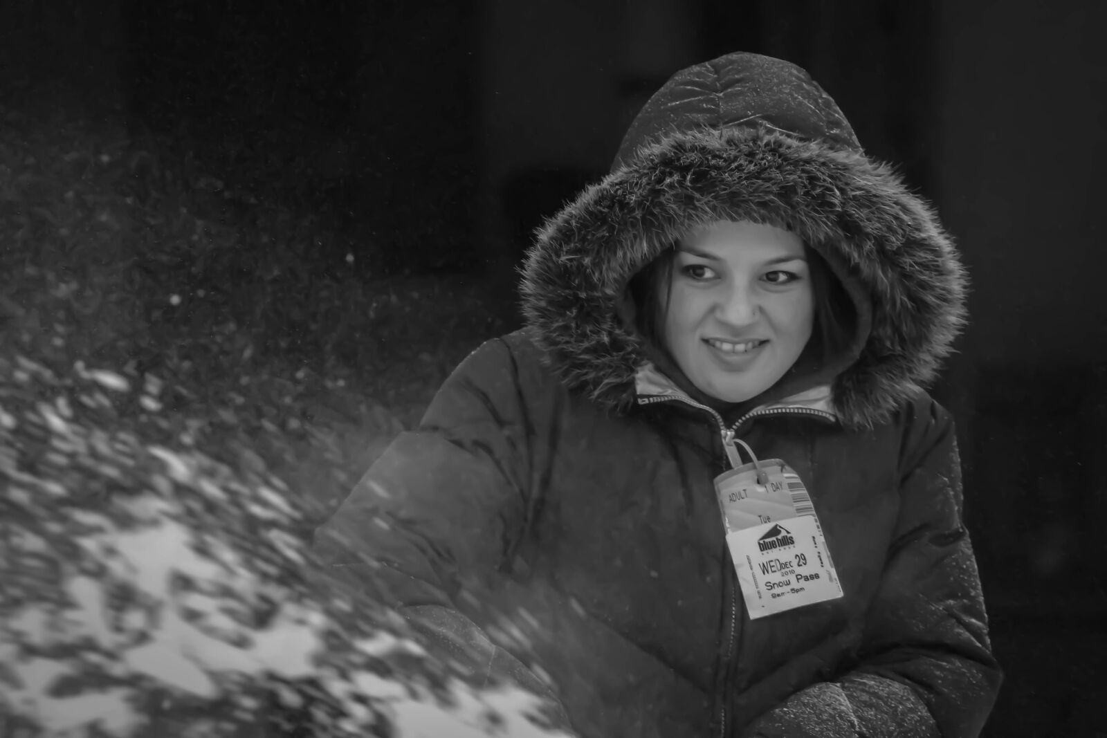 Canon EF75-300mm f/4-5.6 sample photo. Pretty girl, snowplowing, cold photography