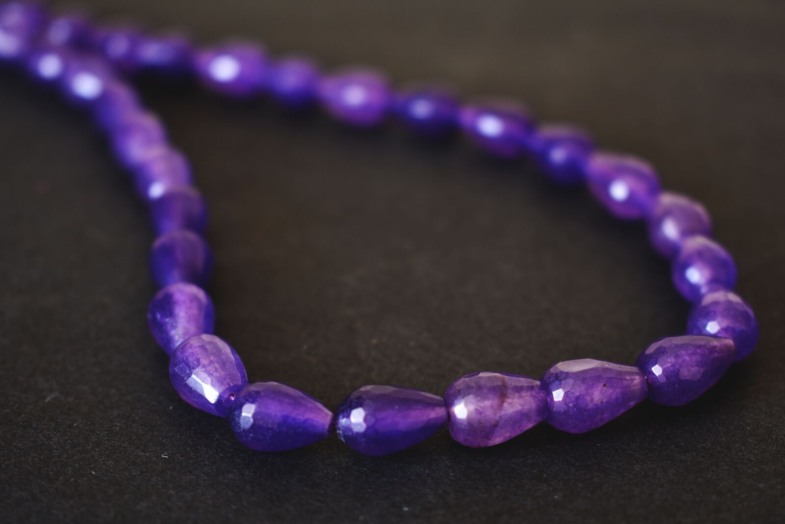 Nikon D3400 sample photo. Accessory, necklace, amethyst photography