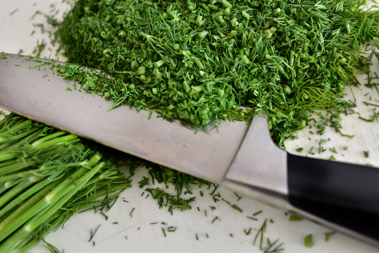 Nikon D3400 sample photo. Knife, greens, kitchen photography