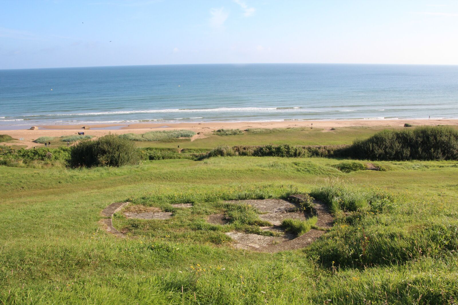 Canon EOS 600D (Rebel EOS T3i / EOS Kiss X5) sample photo. Beach, normandy, fights photography