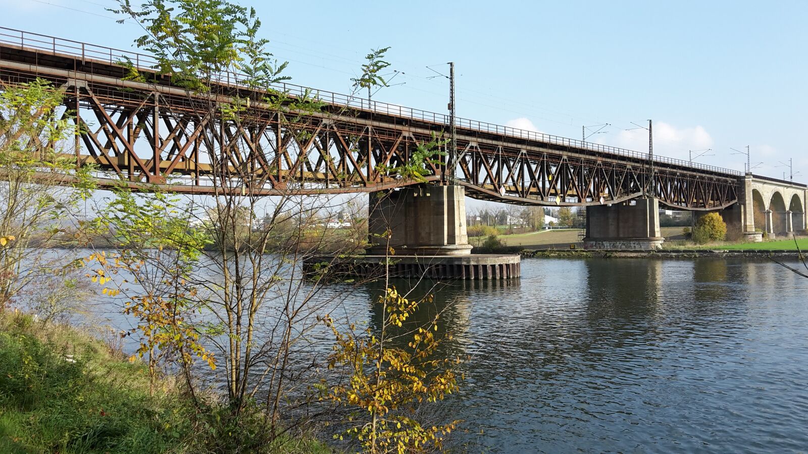 Samsung Galaxy S5 Mini sample photo. River, bridge, landscape photography