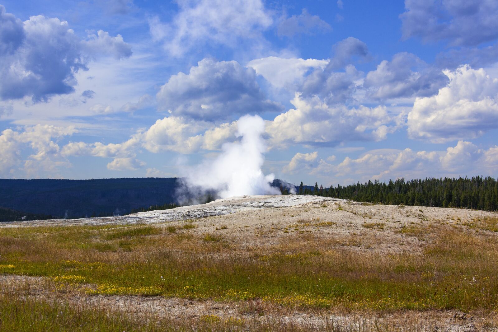 Canon EOS 5D Mark II sample photo. Geysers, volcano, erupt photography