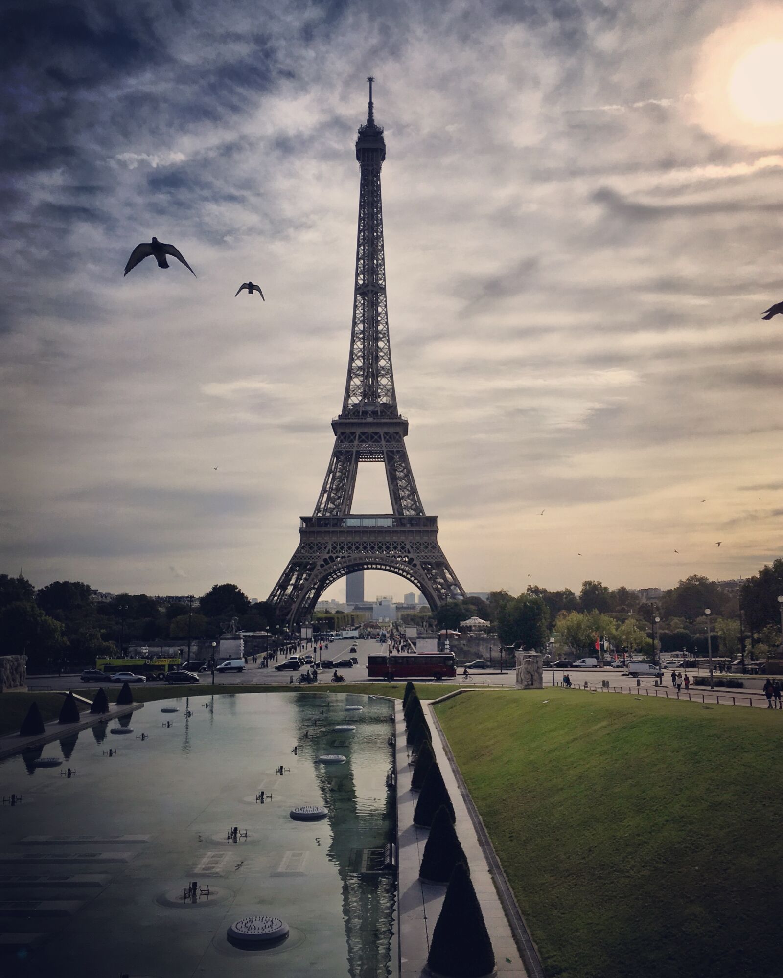 Apple iPhone SE sample photo. Eiffel tower, paris, capital photography