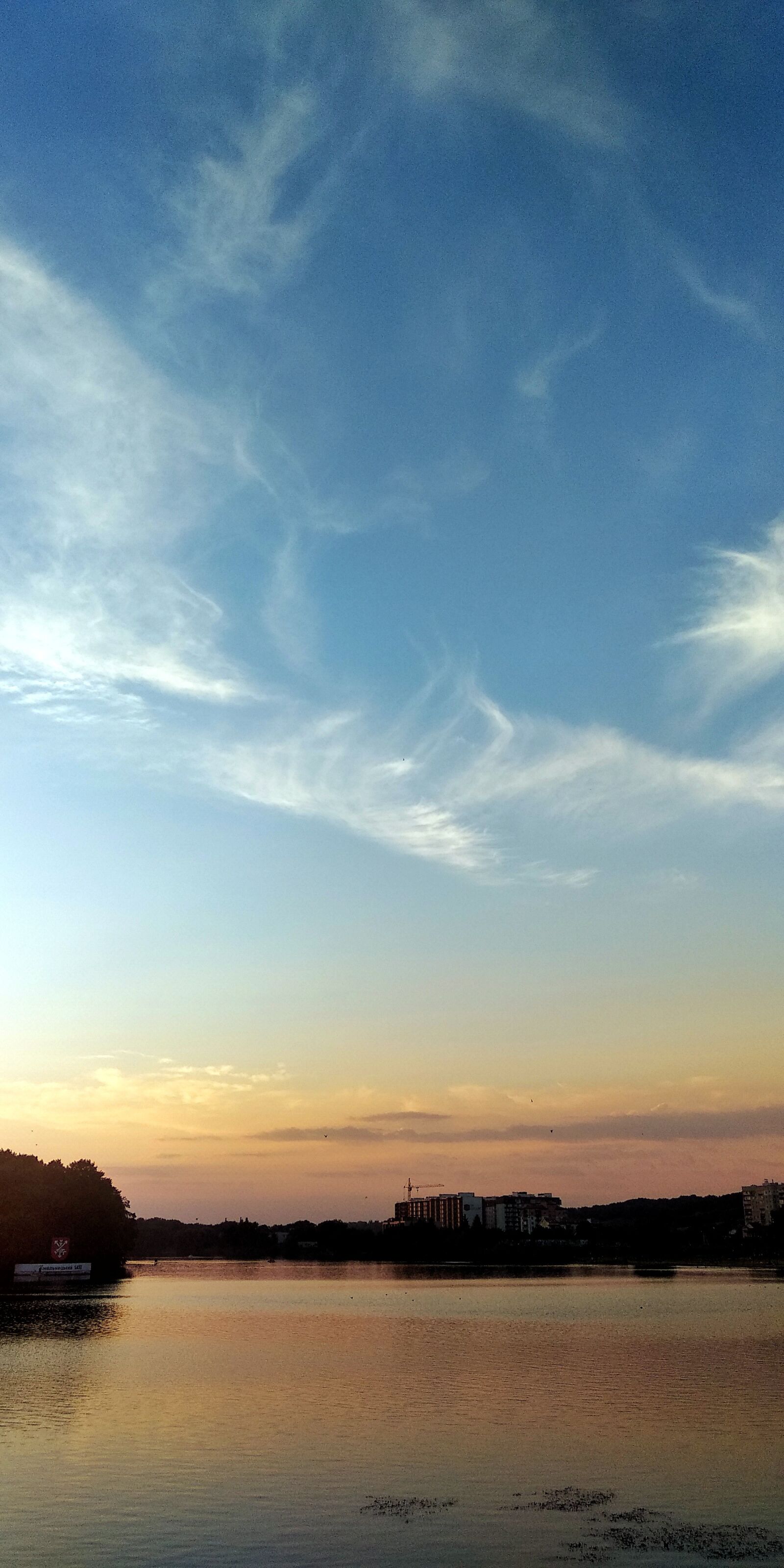 Xiaomi Redmi 5 Plus sample photo. River, sky, island photography