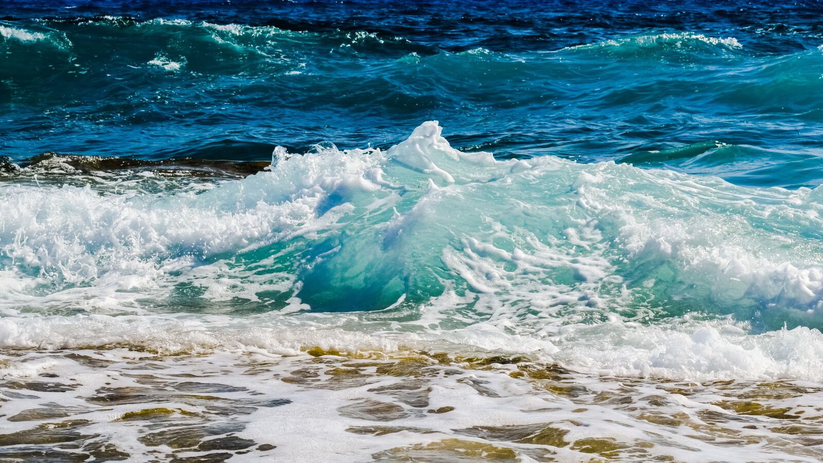Nikon D3300 sample photo. Wave, smashing, foam photography
