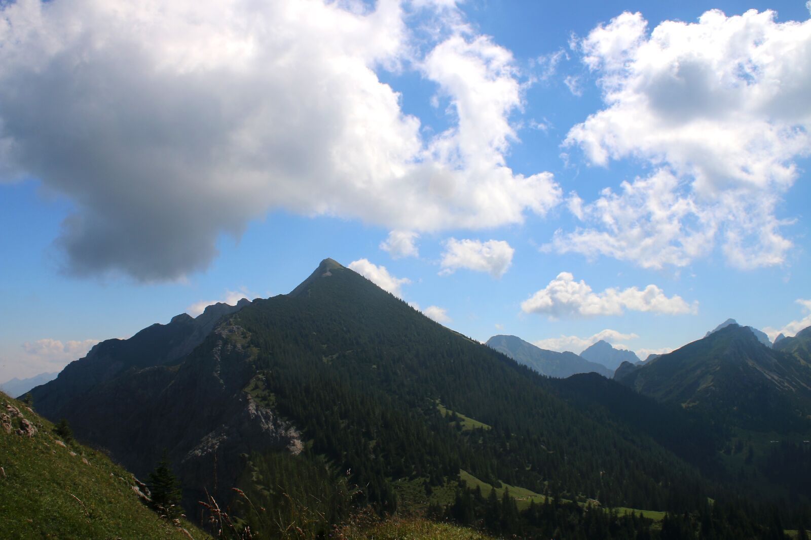 Canon EOS 70D + Canon EF-S 18-55mm F3.5-5.6 IS sample photo. Mountain, alpine, landscape photography