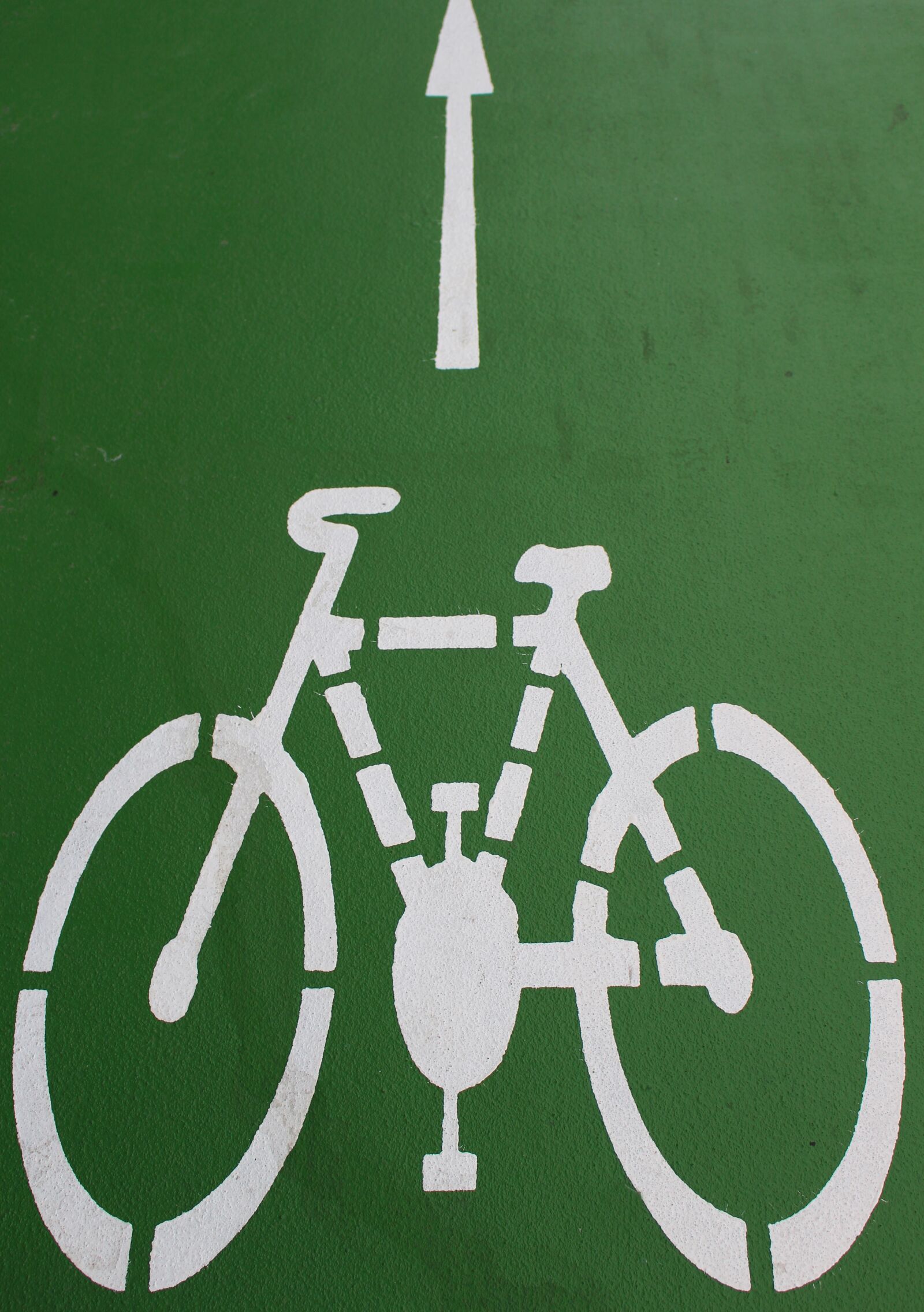 Canon EOS 100D (EOS Rebel SL1 / EOS Kiss X7) sample photo. Bike, sign photography