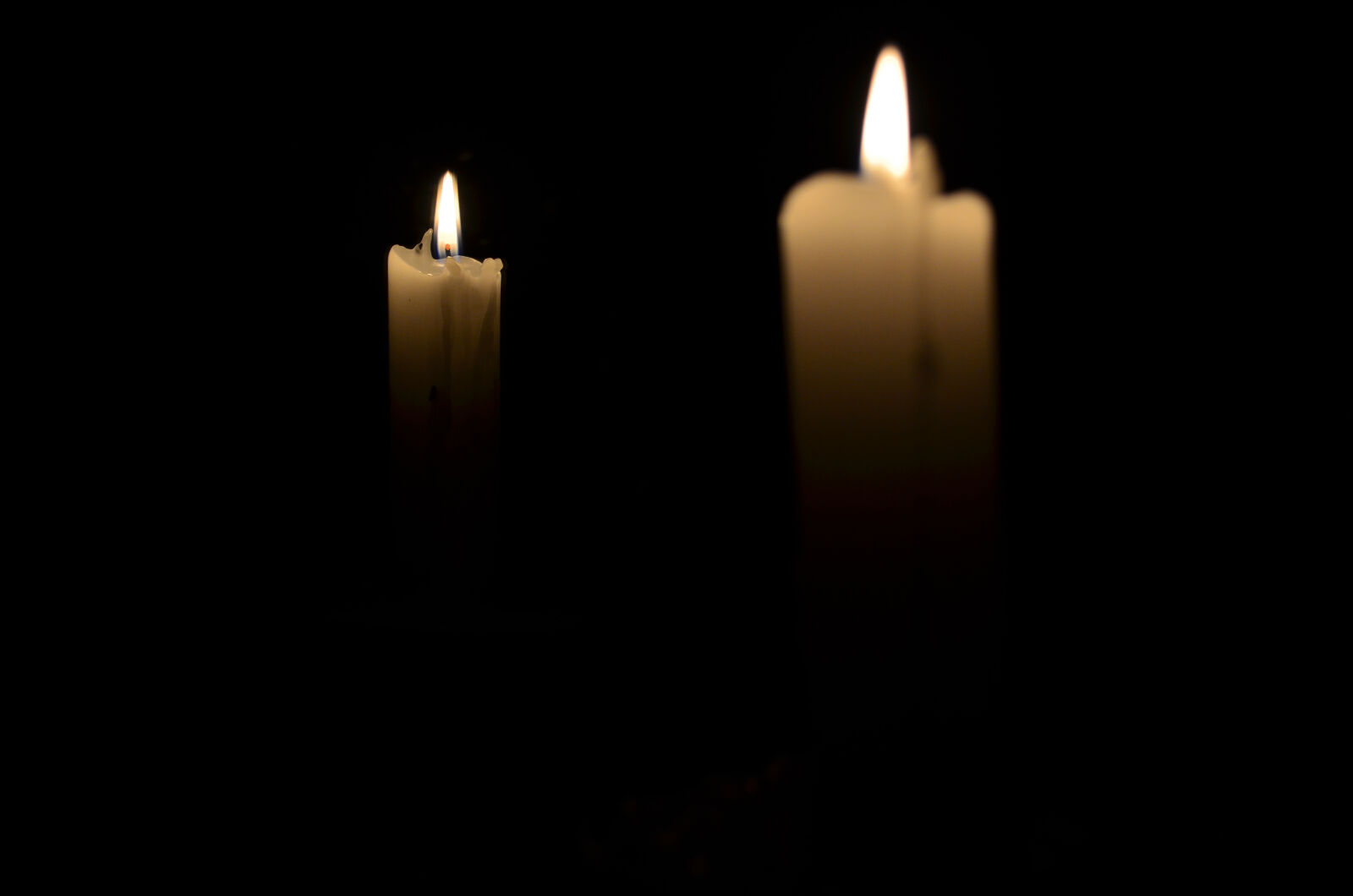 Nikon D5100 sample photo. Bokeh, candlelight, candles, dark photography