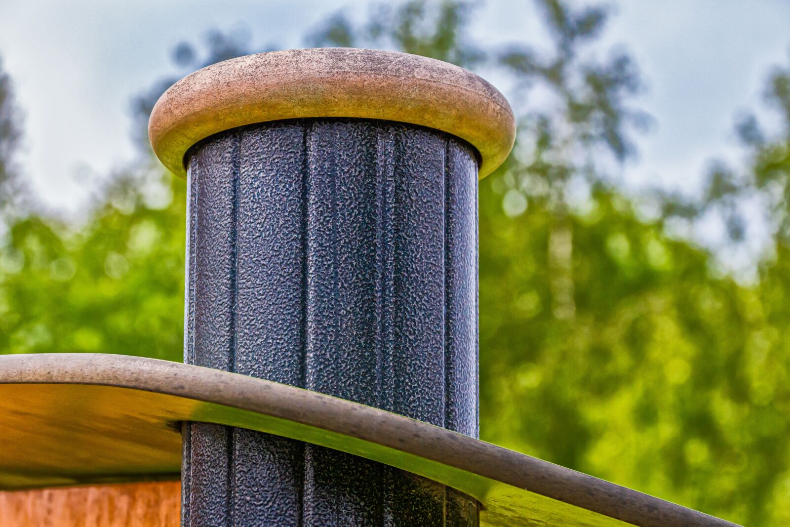 Canon EOS 650D (EOS Rebel T4i / EOS Kiss X6i) sample photo. Pillar, post, fixing photography