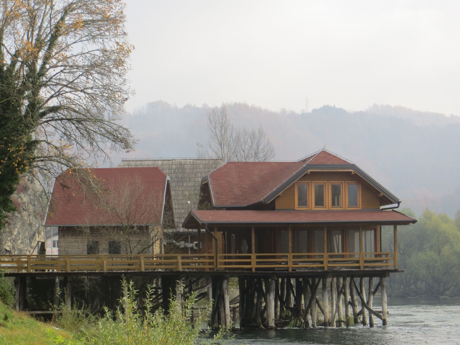 Canon PowerShot SX260 HS sample photo. House, landscape, river photography