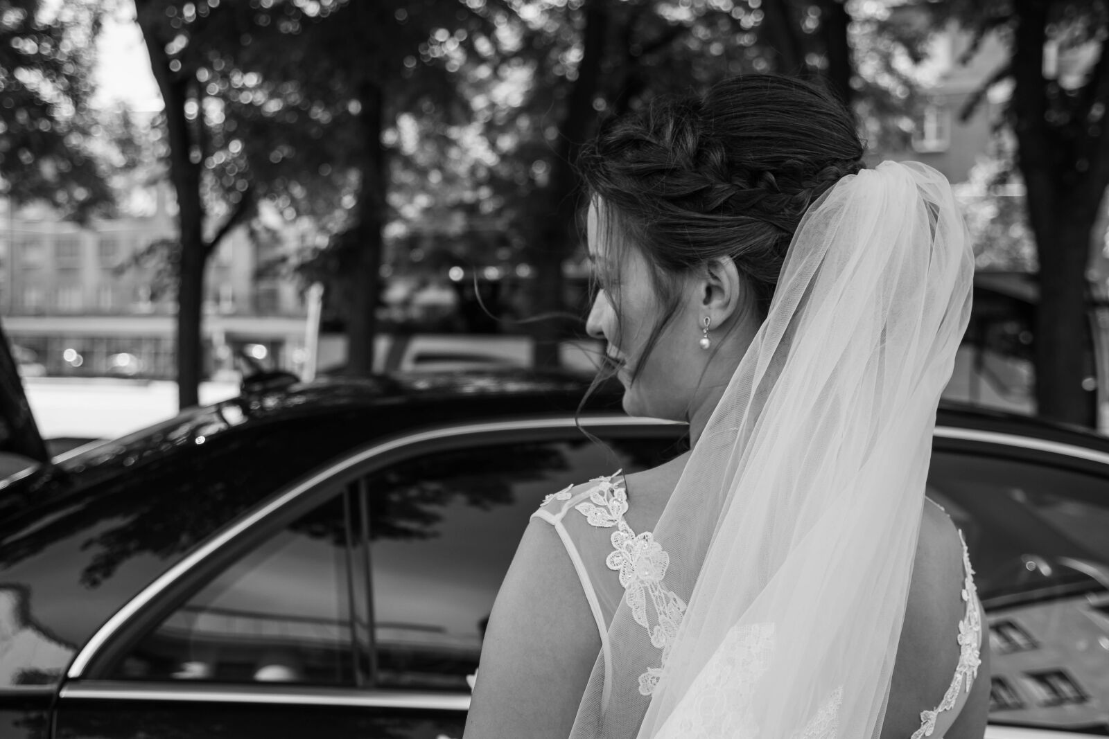 Canon EOS 80D + Tamron SP AF 17-50mm F2.8 XR Di II LD Aspherical (IF) sample photo. Black, and, white, bride photography