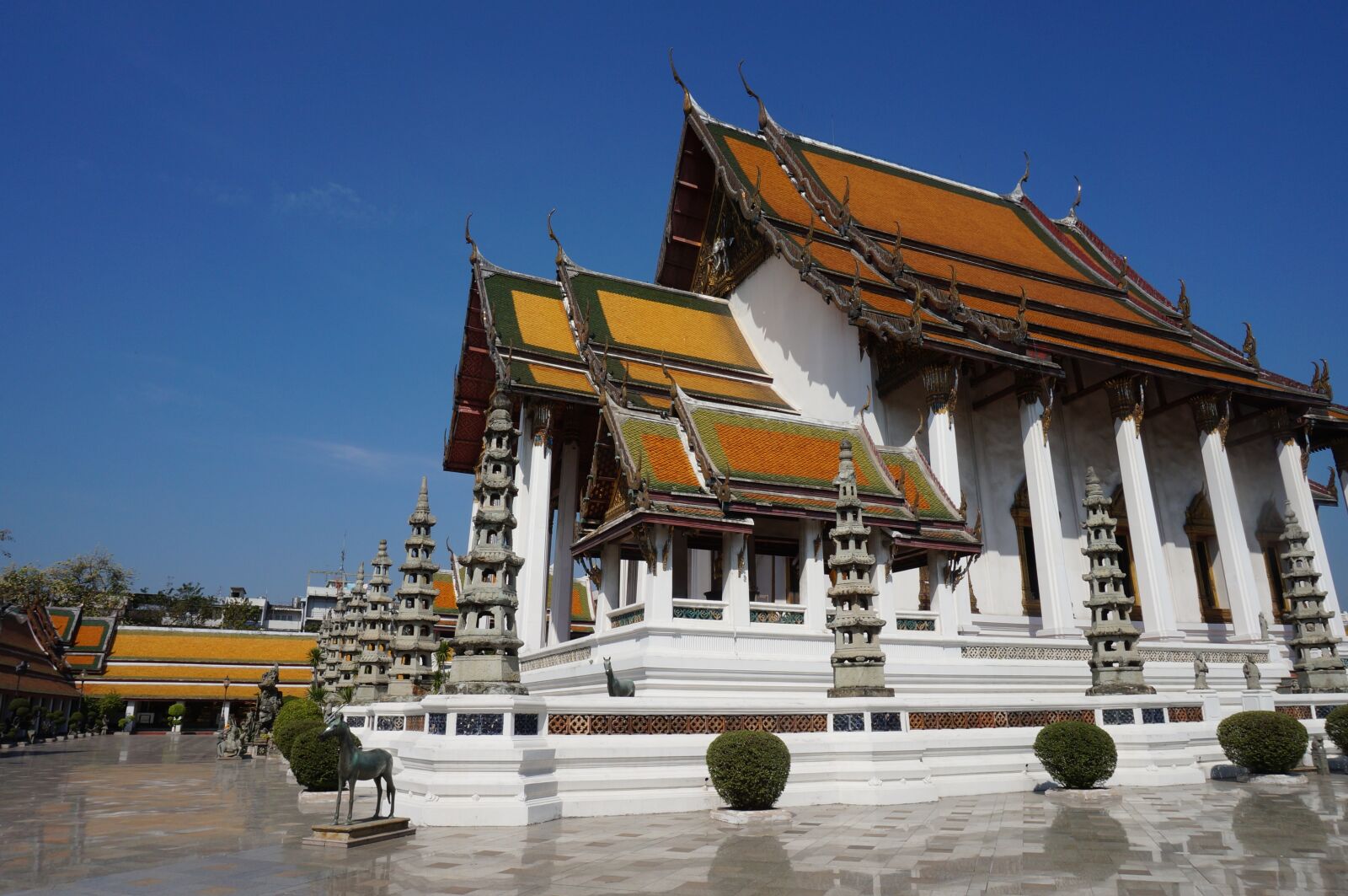 Sony Alpha NEX-3N sample photo. Thailand, travel, temple photography