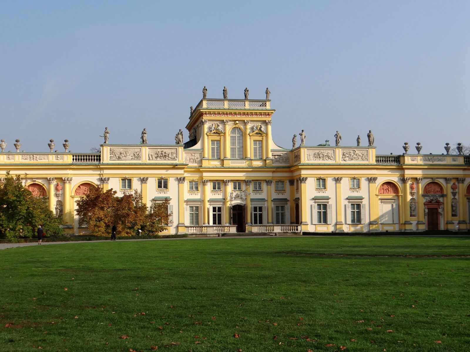 Sony DSC-HX200V sample photo. The palace in wilanow photography