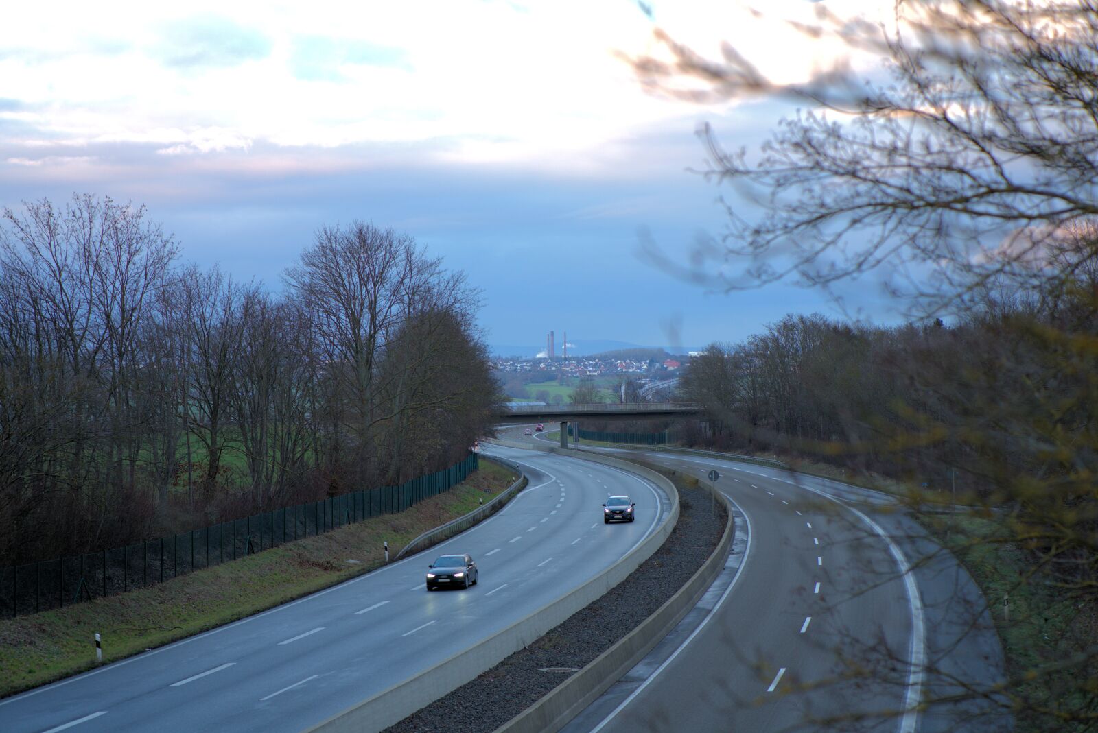 ZEISS Batis 85mm F1.8 sample photo. Highway, auto, road photography