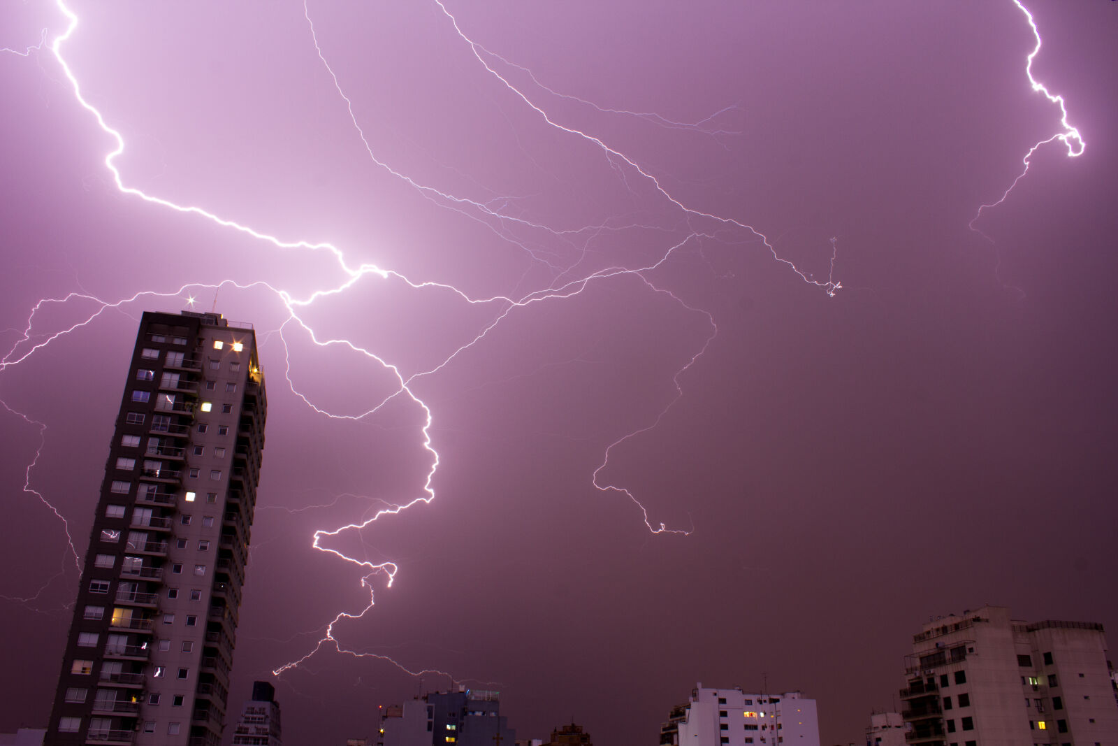 Canon EOS 550D (EOS Rebel T2i / EOS Kiss X4) sample photo. Lighting, storm, wheather photography