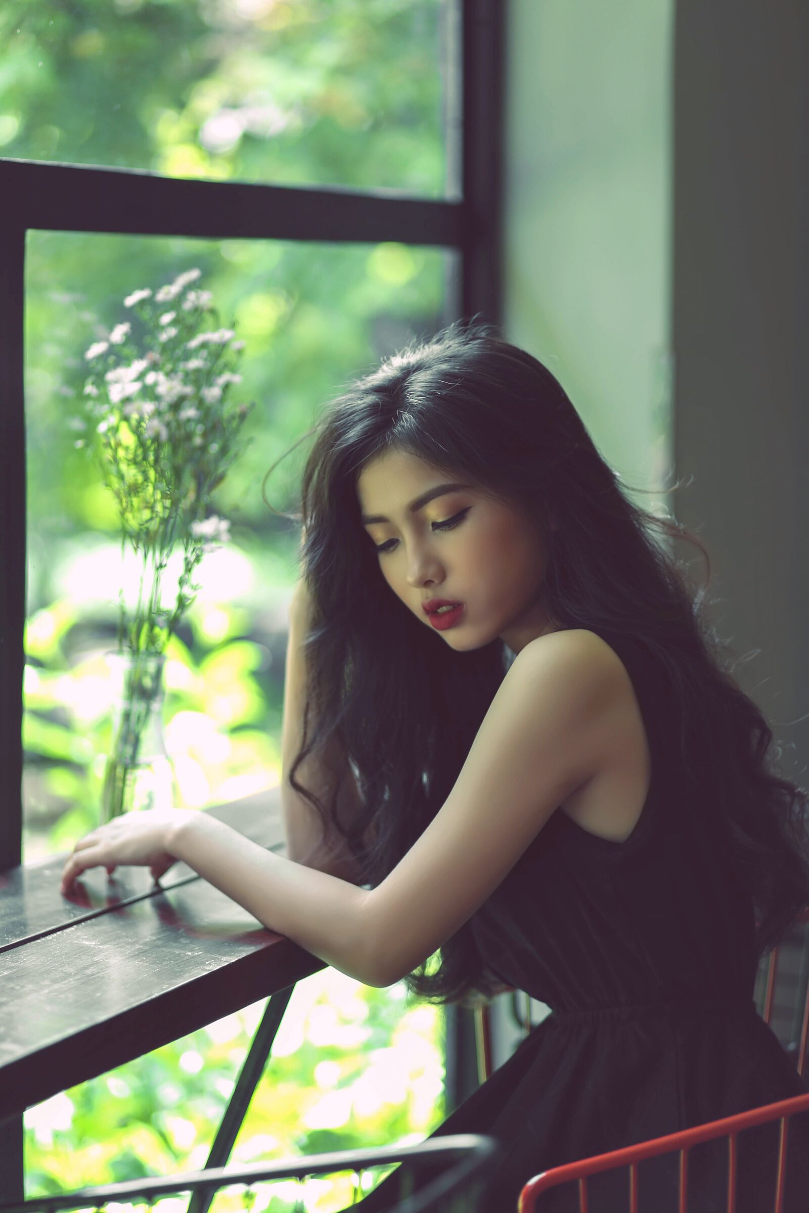 Canon EF 85mm F1.8 USM sample photo. Sad, think, love photography