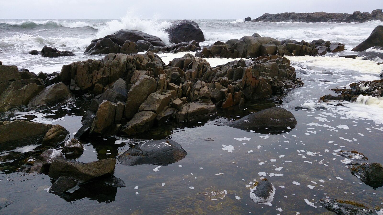 Sony Xperia Z sample photo. Sea, waves, squirt photography