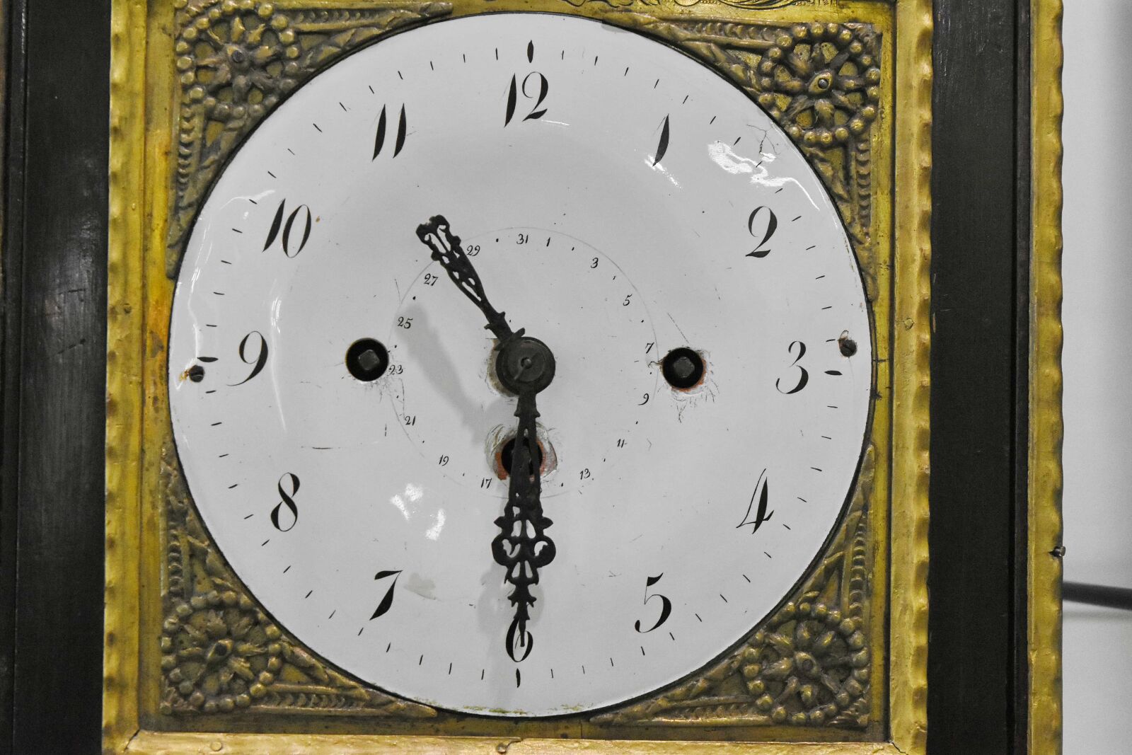 Nikon D5500 sample photo. Analog clock, timepiece, minute photography