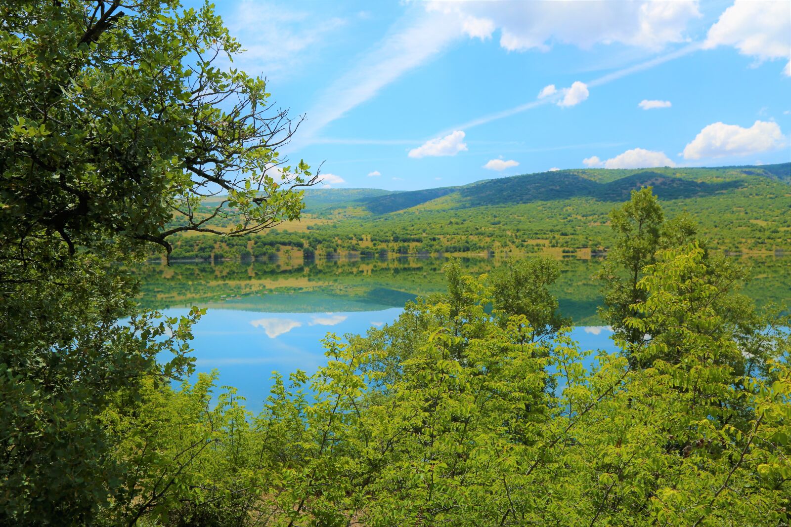 Canon EOS 5D Mark III sample photo. Landscape, lake, water photography