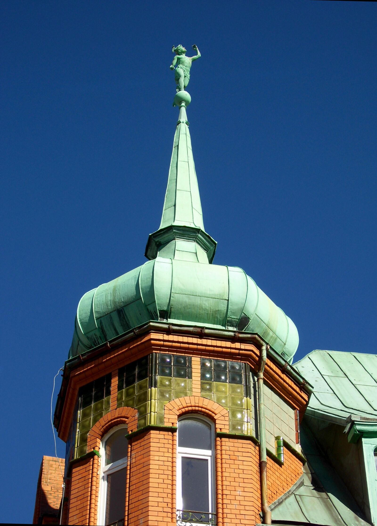 MEDION MD86824 sample photo. Building, tower, architecture photography