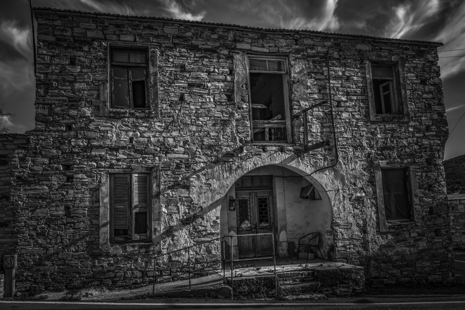 Nikon D3300 sample photo. Old house, abandoned, decay photography