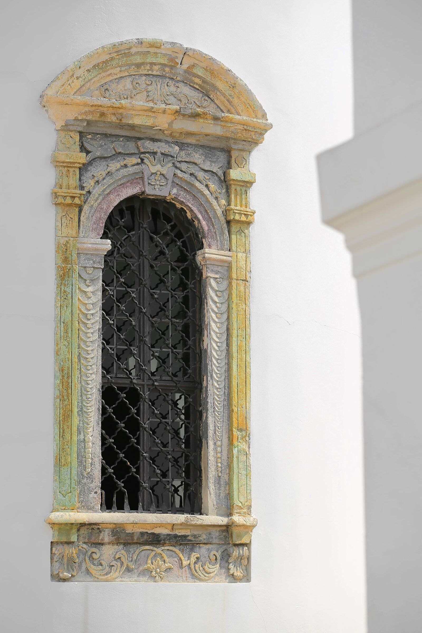 Canon EOS 5D Mark III sample photo. Monastery, ornament, windows, handmade photography