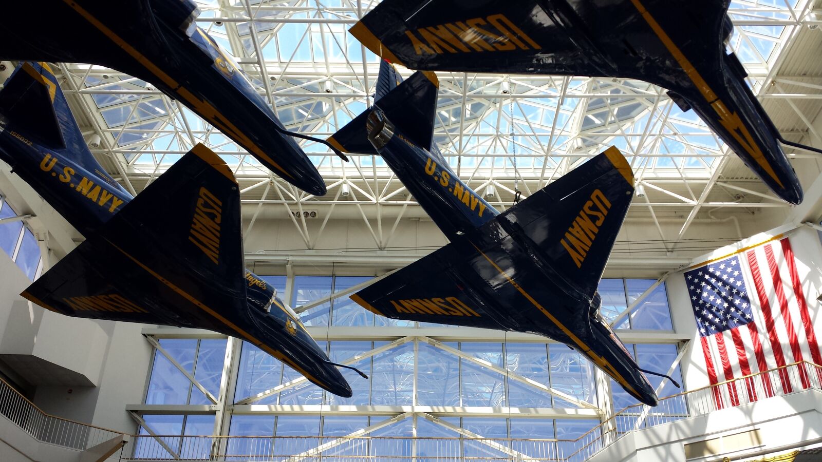 Samsung Galaxy S4 sample photo. Blue, angels, airplanes photography