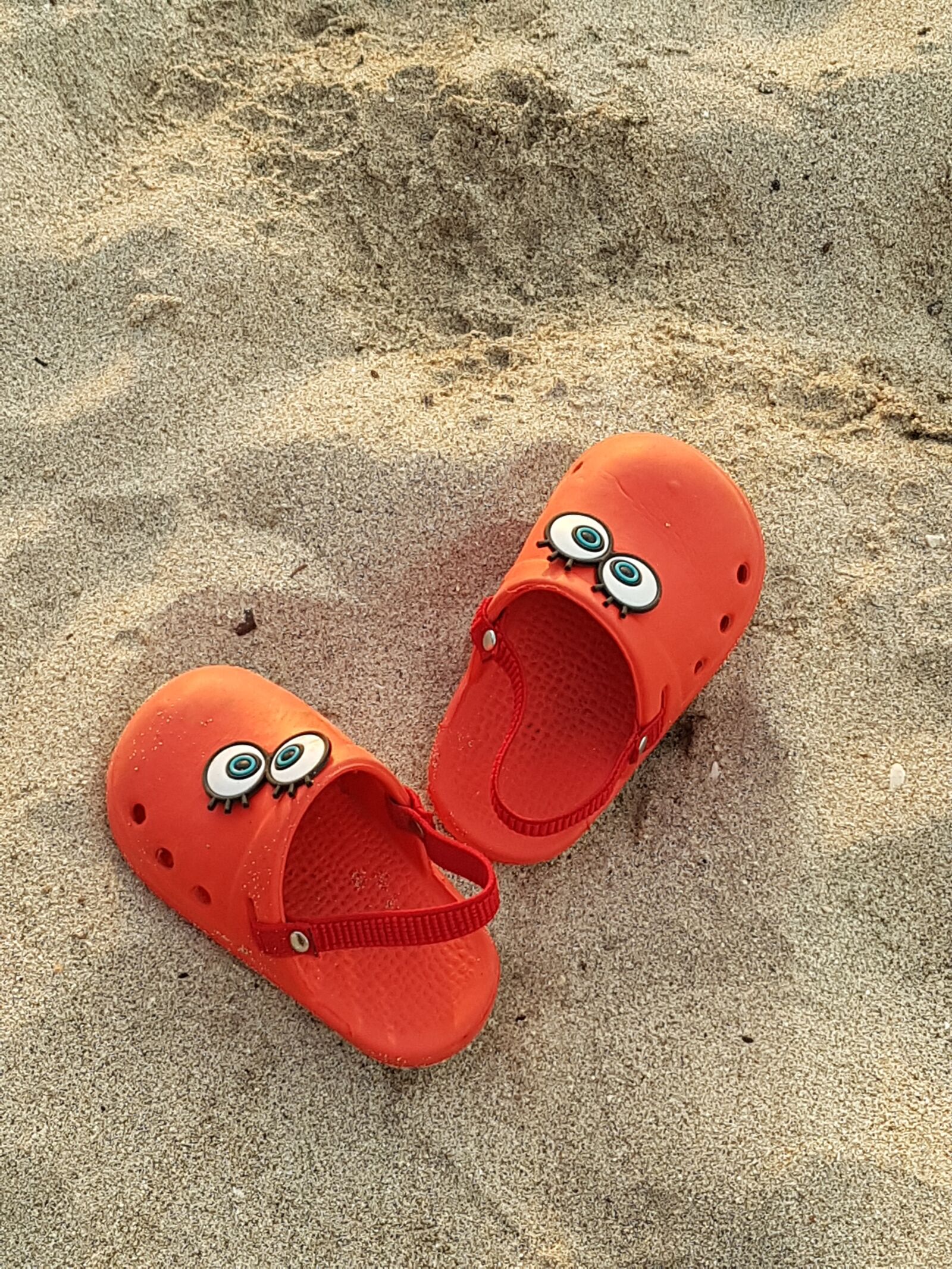 Samsung Galaxy S7 Edge sample photo. Sand, shoes, baby photography