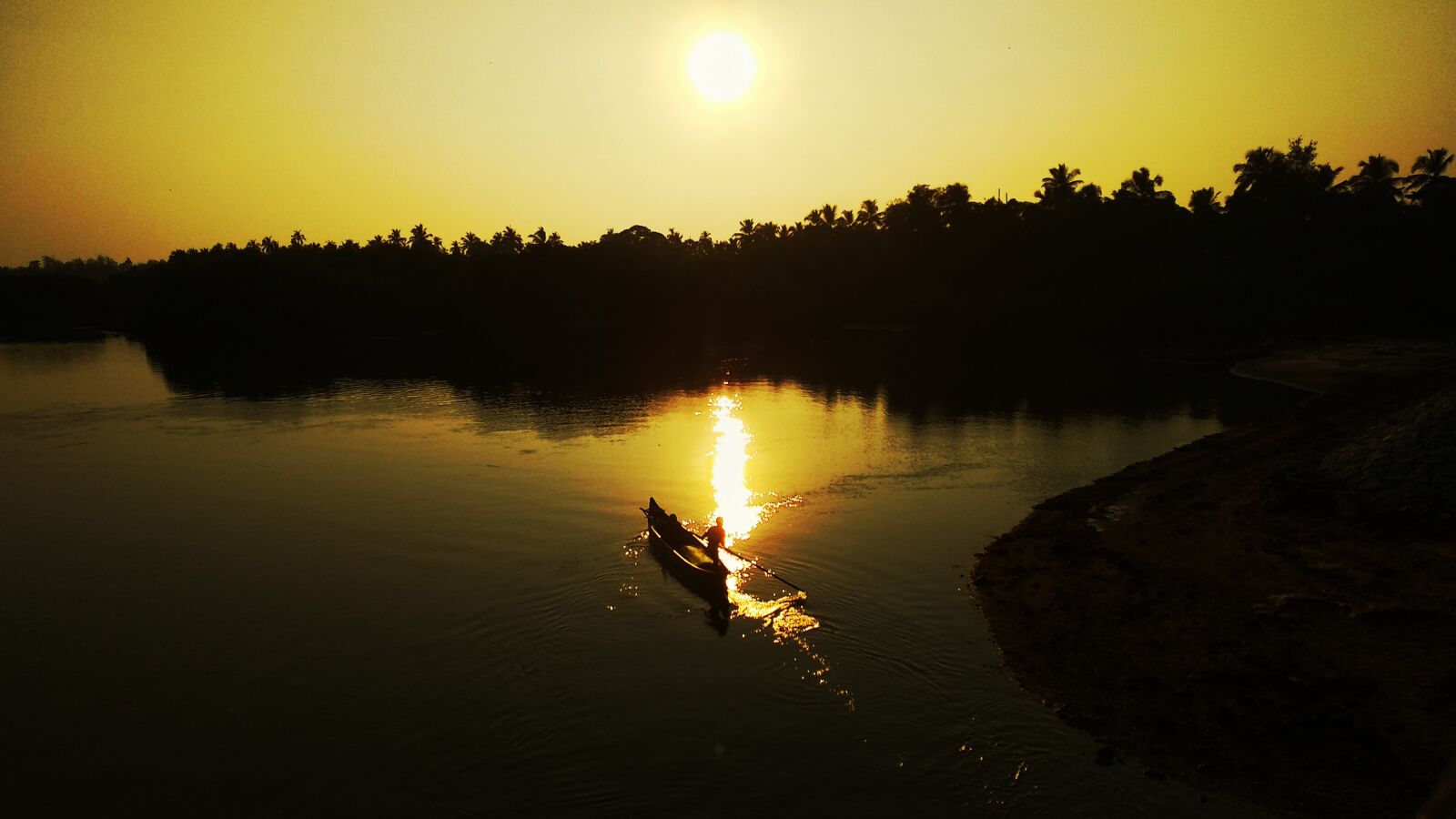 Xiaomi Mi A1 sample photo. Amazing, evening photography