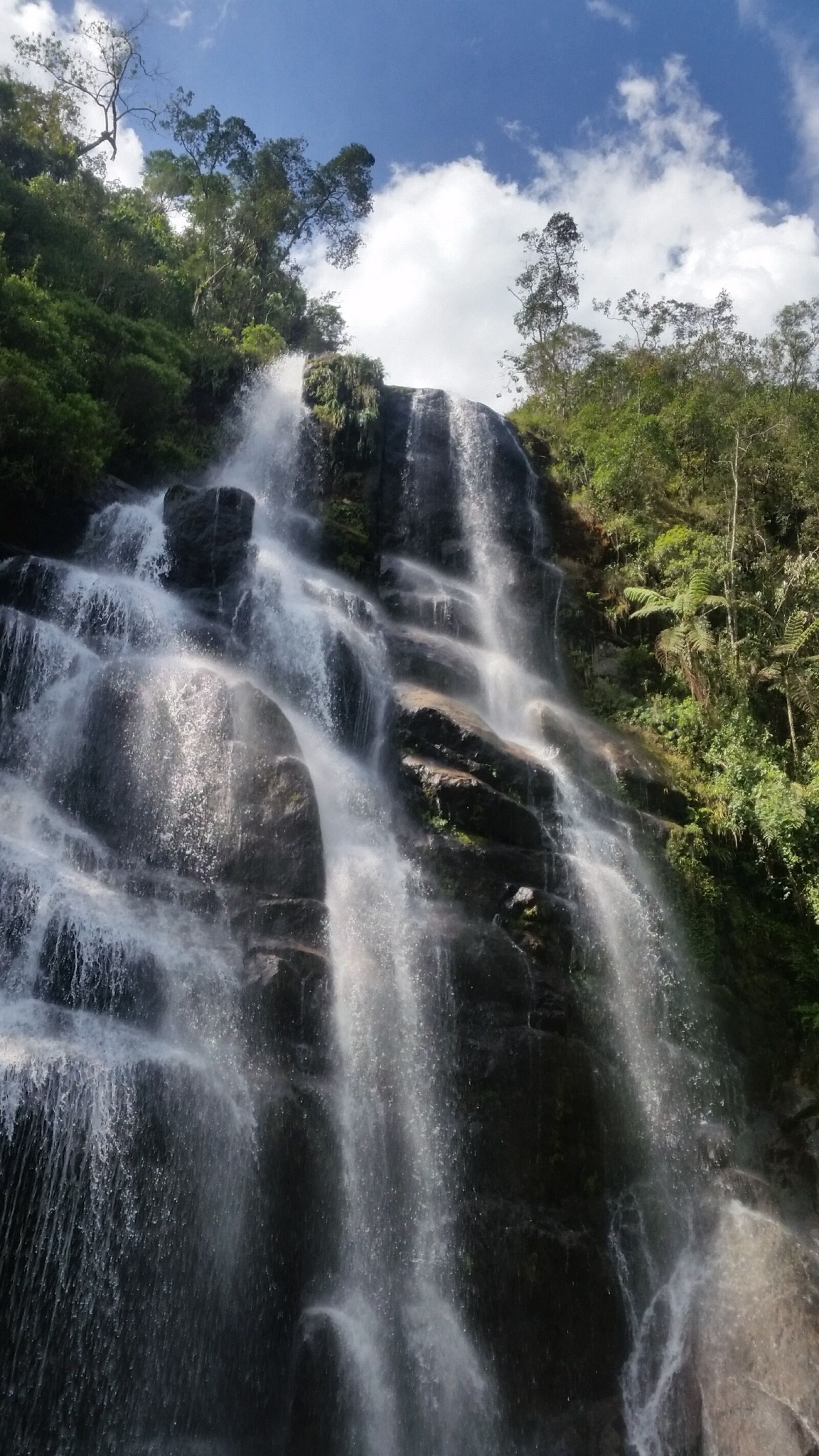 Samsung Galaxy S5 sample photo. Waterfall, nature, blue sky photography