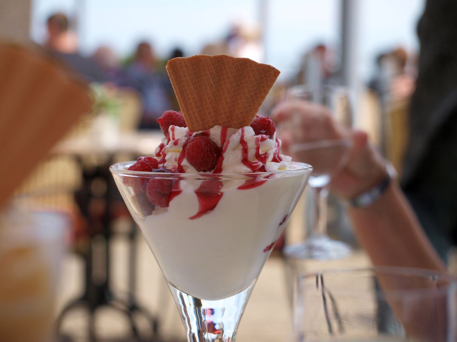 Olympus E-420 (EVOLT E-420) sample photo. Ice, ice cream, ice photography