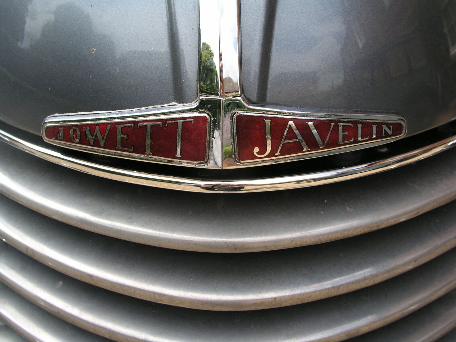 Olympus C5050Z sample photo. Car badge, metal, emblem photography