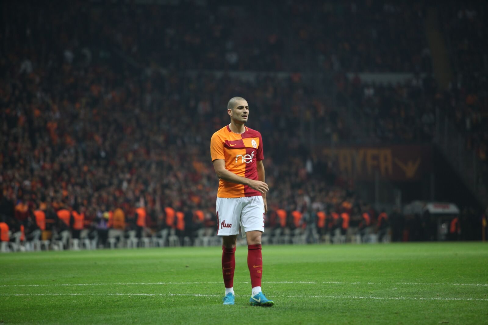 Canon EOS 5D Mark II sample photo. Galatasaray, eren derdiyok, lake photography