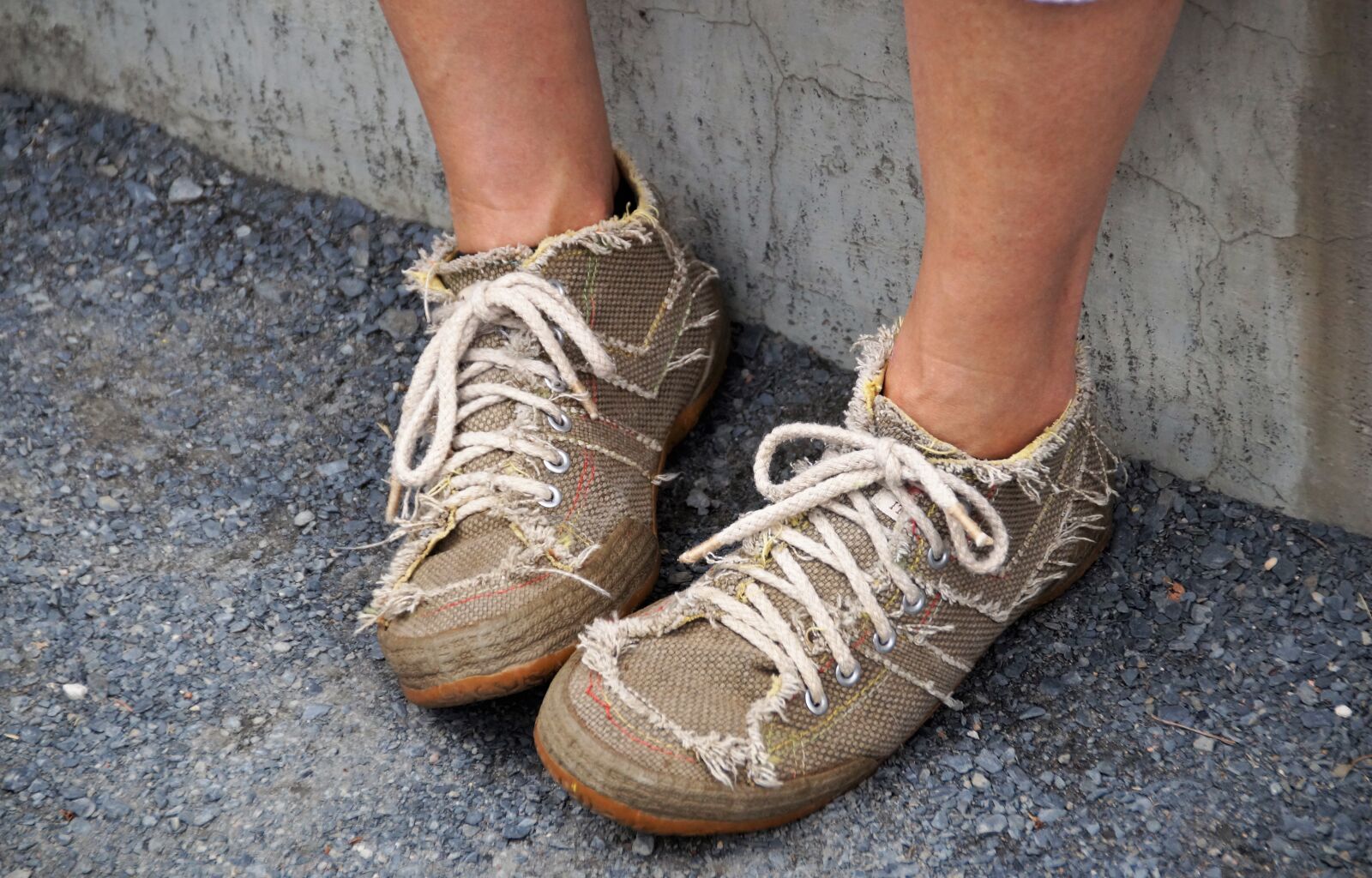 Sony SLT-A58 sample photo. Boots, espadrilles, shoes photography