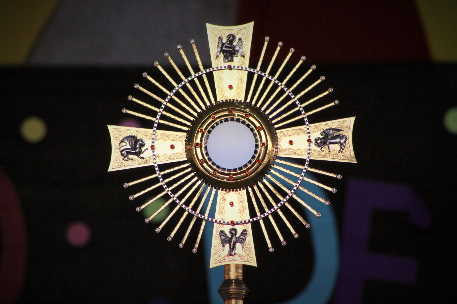 Canon EF 75-300mm f/4-5.6 sample photo. Jesus, catholic, christ photography