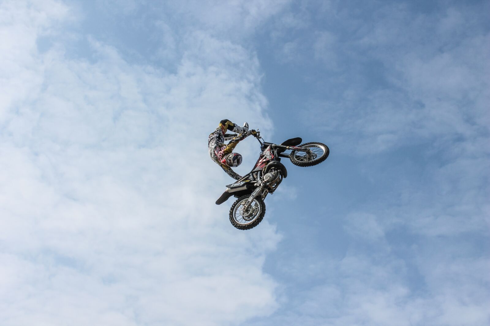 Canon EOS 1100D (EOS Rebel T3 / EOS Kiss X50) sample photo. Bike, biker, bikes, blue photography