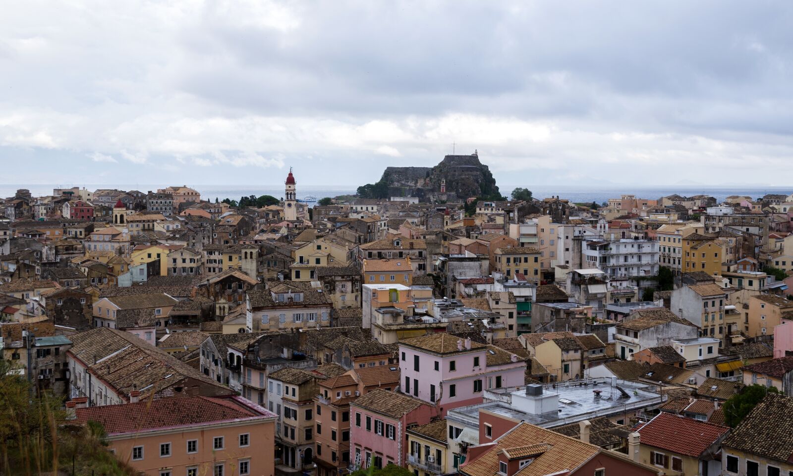 Nikon D5100 sample photo. City, town, architecture photography