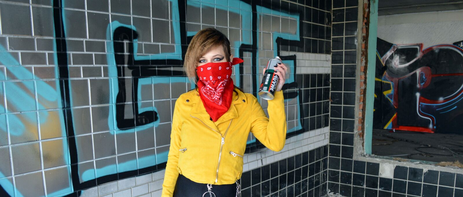Nikon D3200 sample photo. Graffiti artist, graffiti, girl photography