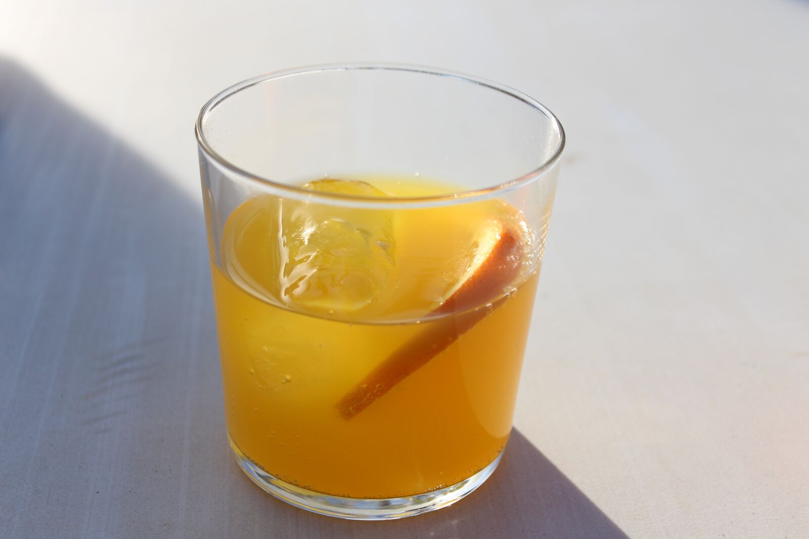 Canon EOS 650D (EOS Rebel T4i / EOS Kiss X6i) sample photo. Orange, drinks, ade photography