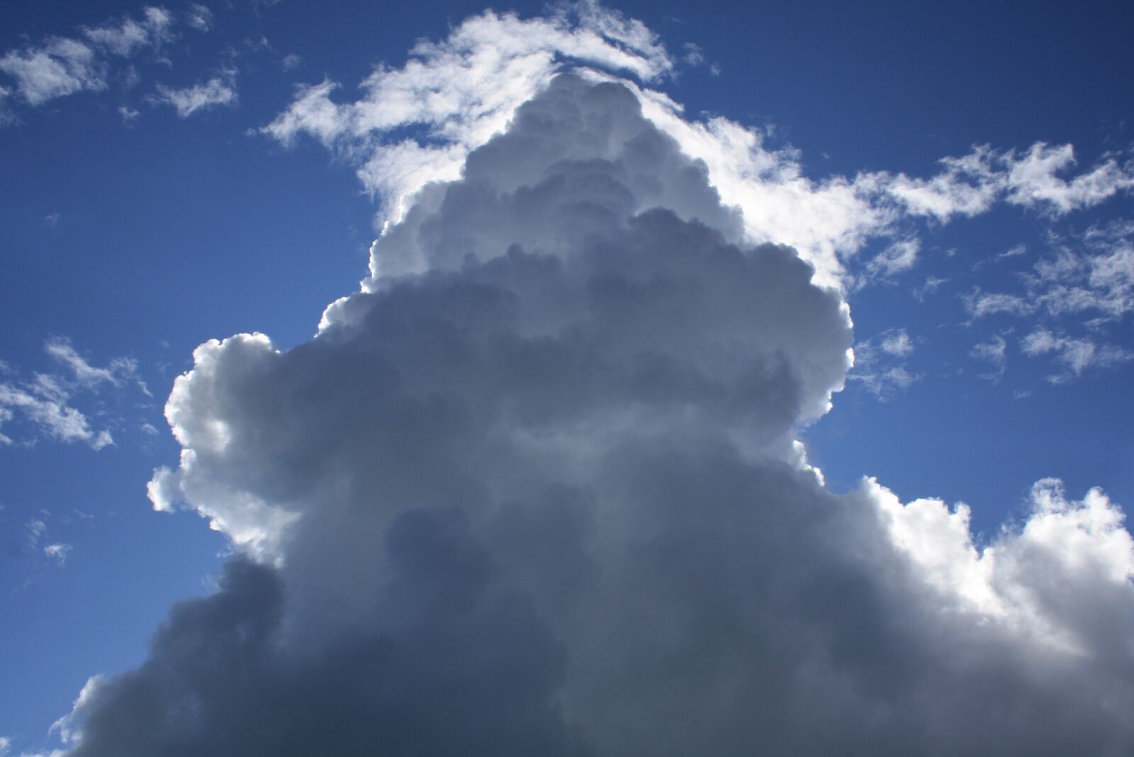 Canon EOS 1000D (EOS Digital Rebel XS / EOS Kiss F) sample photo. Cloud, sky, sky clouds photography