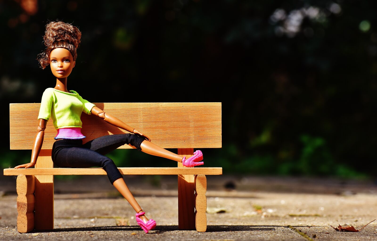 Nikon D7200 sample photo. Beauty, barbie, bank photography
