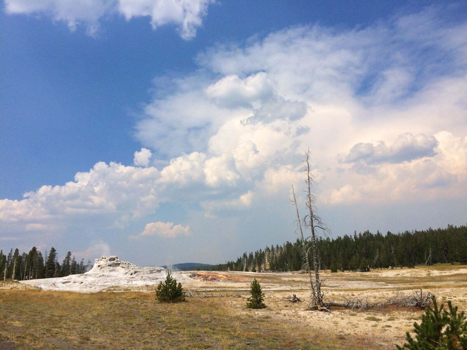 iPhone 5s back camera 4.15mm f/2.2 sample photo. Geyser, storm, clouds photography