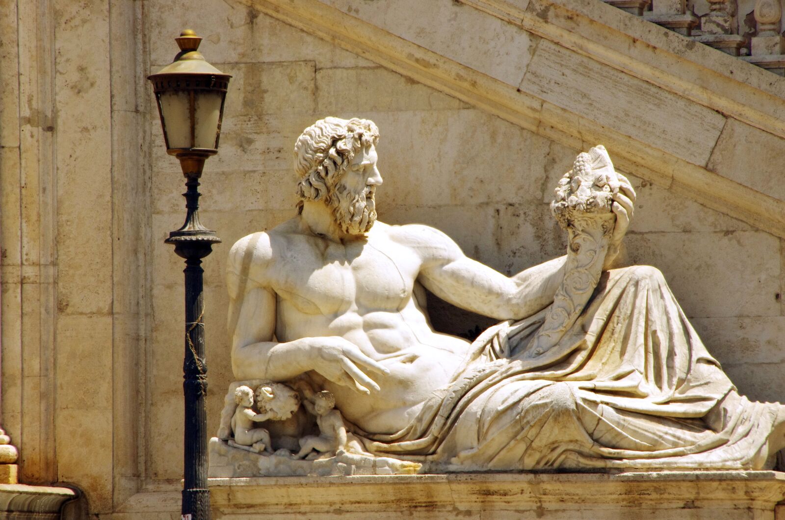 Pentax K-5 sample photo. Rome, statue, horn photography